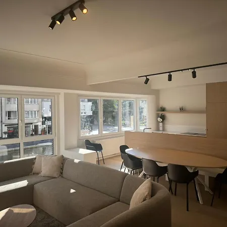Renovated With Casino View And Free Parking
