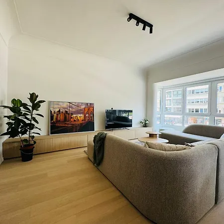 Renovated With Casino View And Free Parking